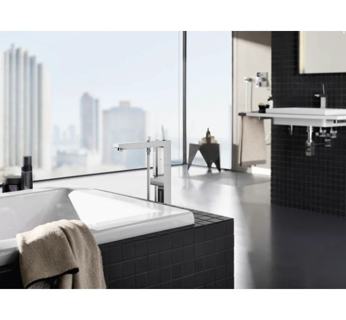 Змішувач підлоговий для ванни Eurocube (23672001), Grohe