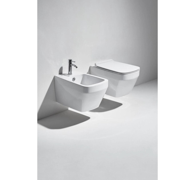 Унітаз підвісний Baden Baden BB 18 з кришкою soft-close BB18-F87(85)-BB004WM White matt SIMAS